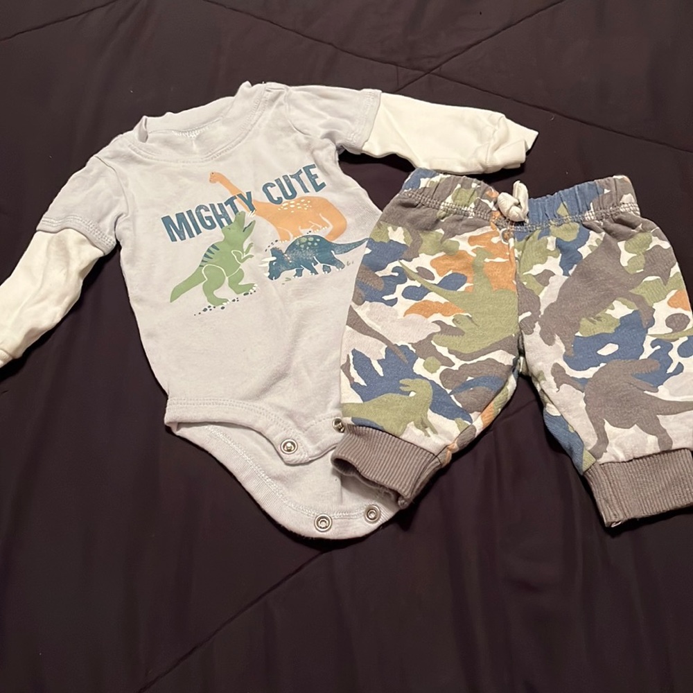 Baby clothes all newborn